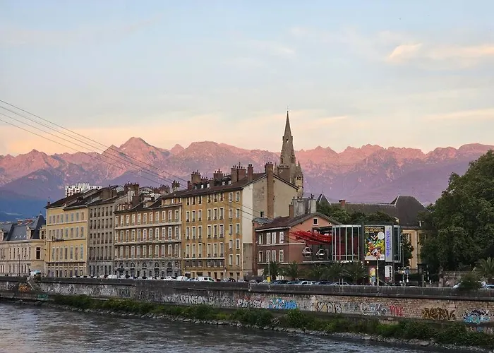 Le Grenoblois - Hypercentre Апартаменти *